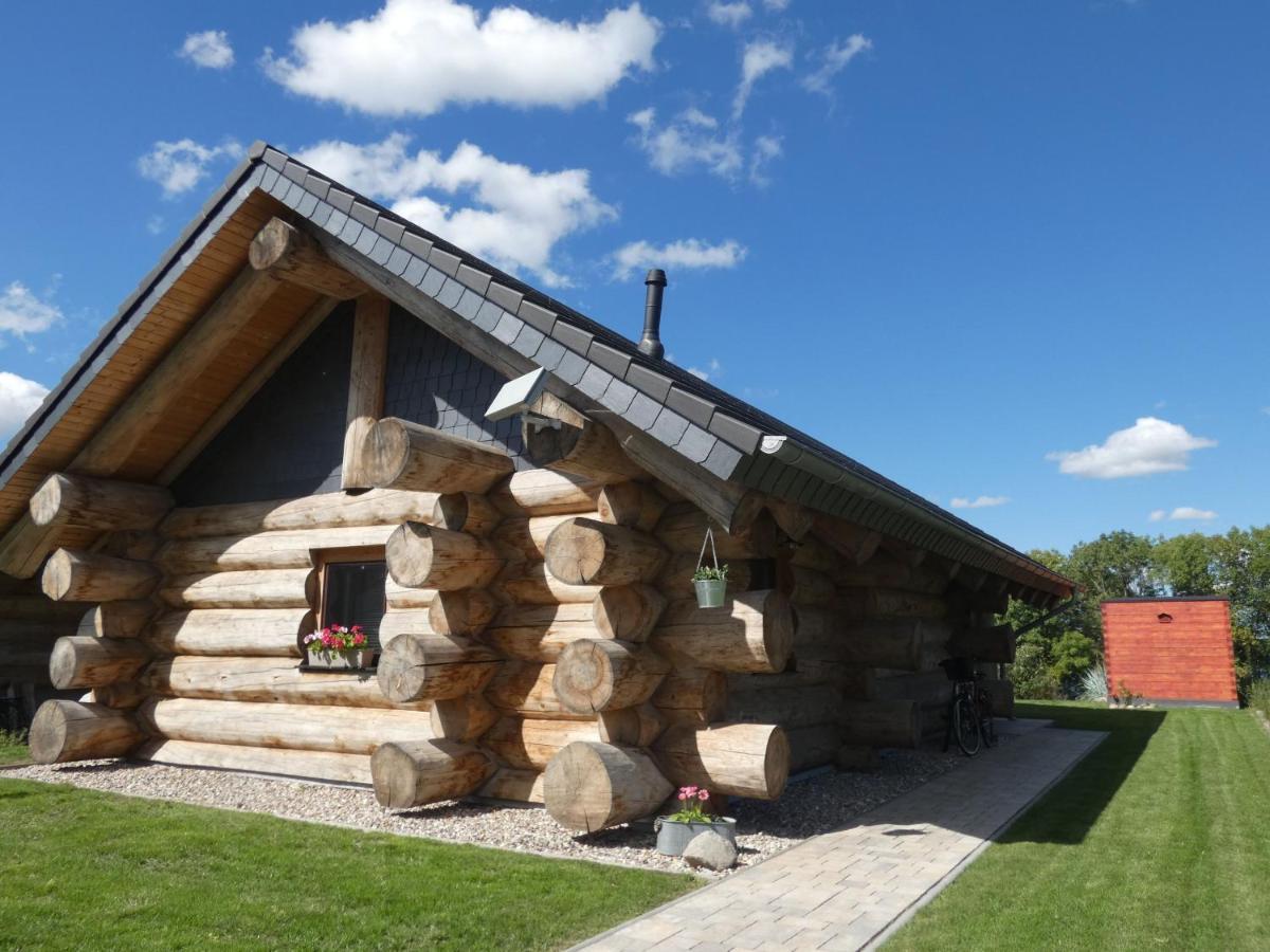 Naturstammhaus Tollensesee Groß Nemerow 외부 사진